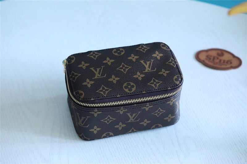 Fan Fashion Lu-Vi bags - 9204