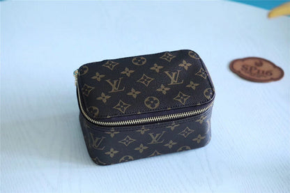 Fan Fashion Lu-Vi bags - 9204