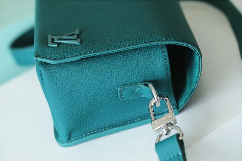 Fan Fashion Lu-Vi bags - 9915