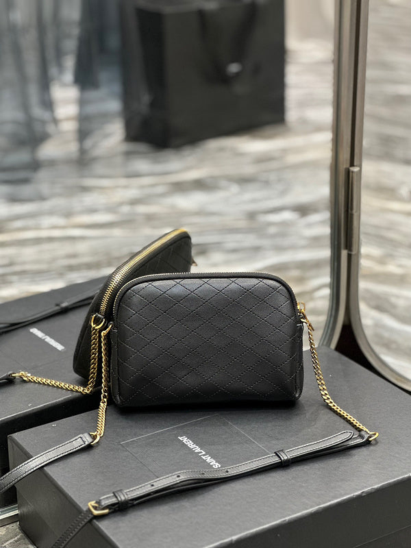 Amelia - YSL Bag - 1936