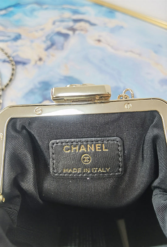 Wellow Bags - Chanel - Bags  - 411