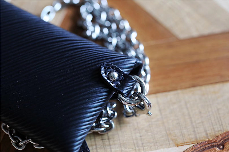 Fan Fashion Lu-Vi bags - 9330