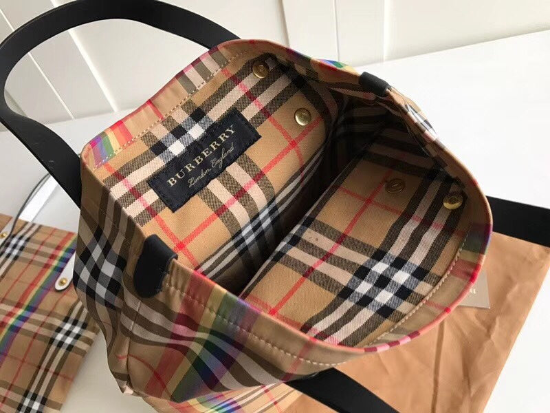 Burberry Bags - Bagsattire   288