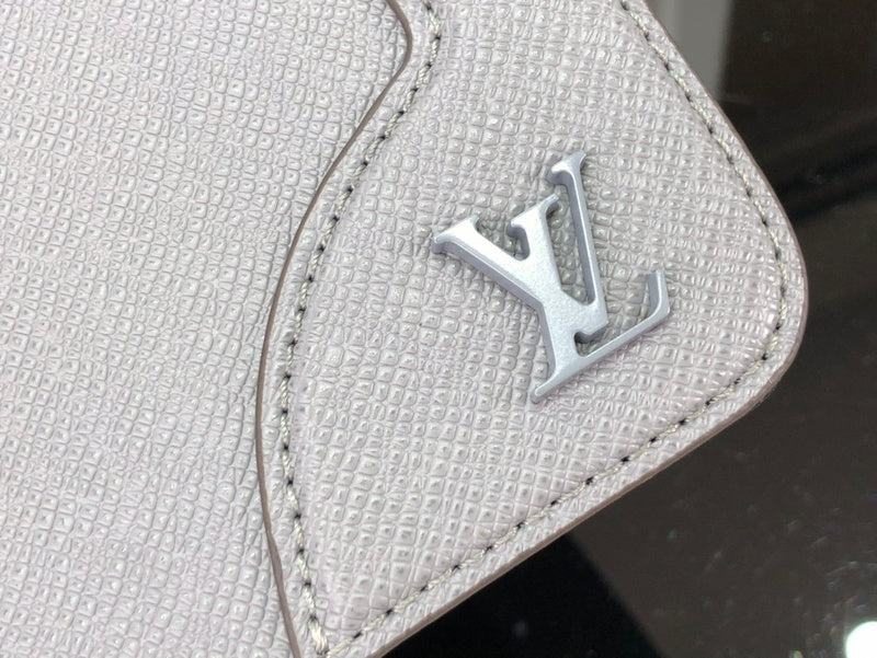Fan Fashion Lu-Vi bags - 17382