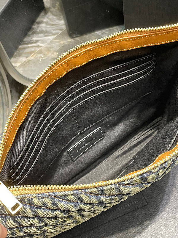 Amelia - YSL Bag - 3607