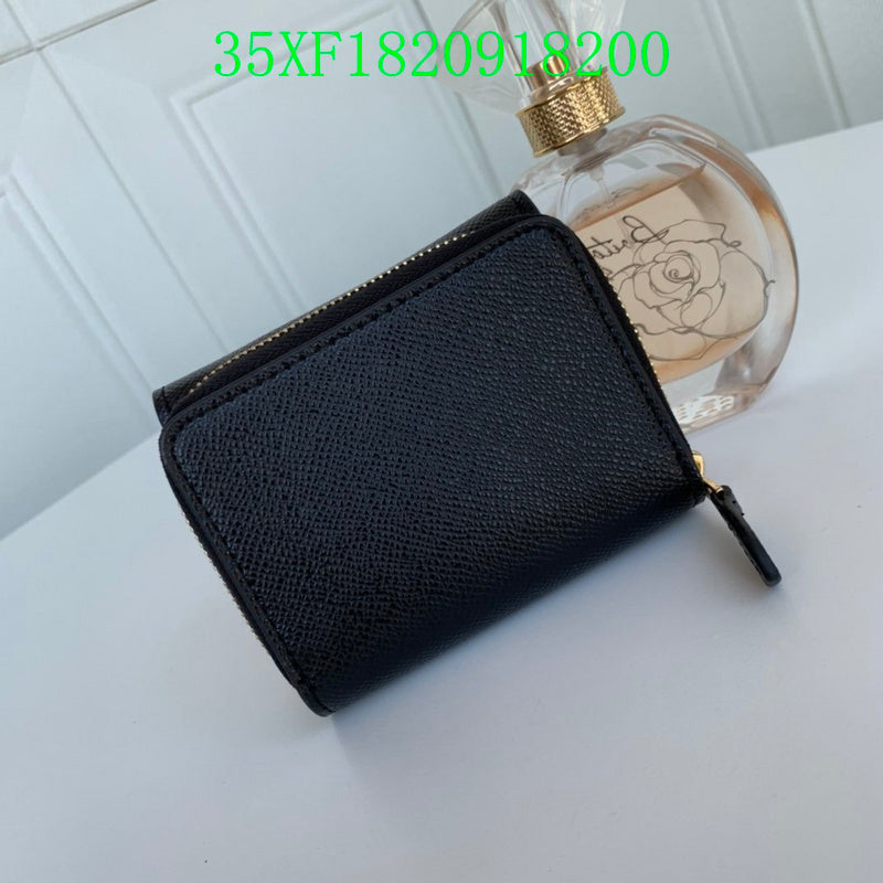 Amelia - CAH Wallet - 077