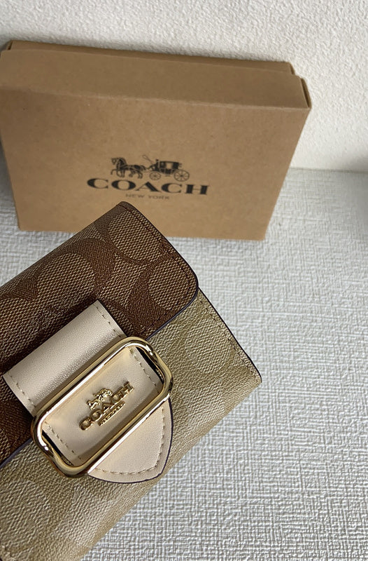 Amelia-i CAH Bags - 010