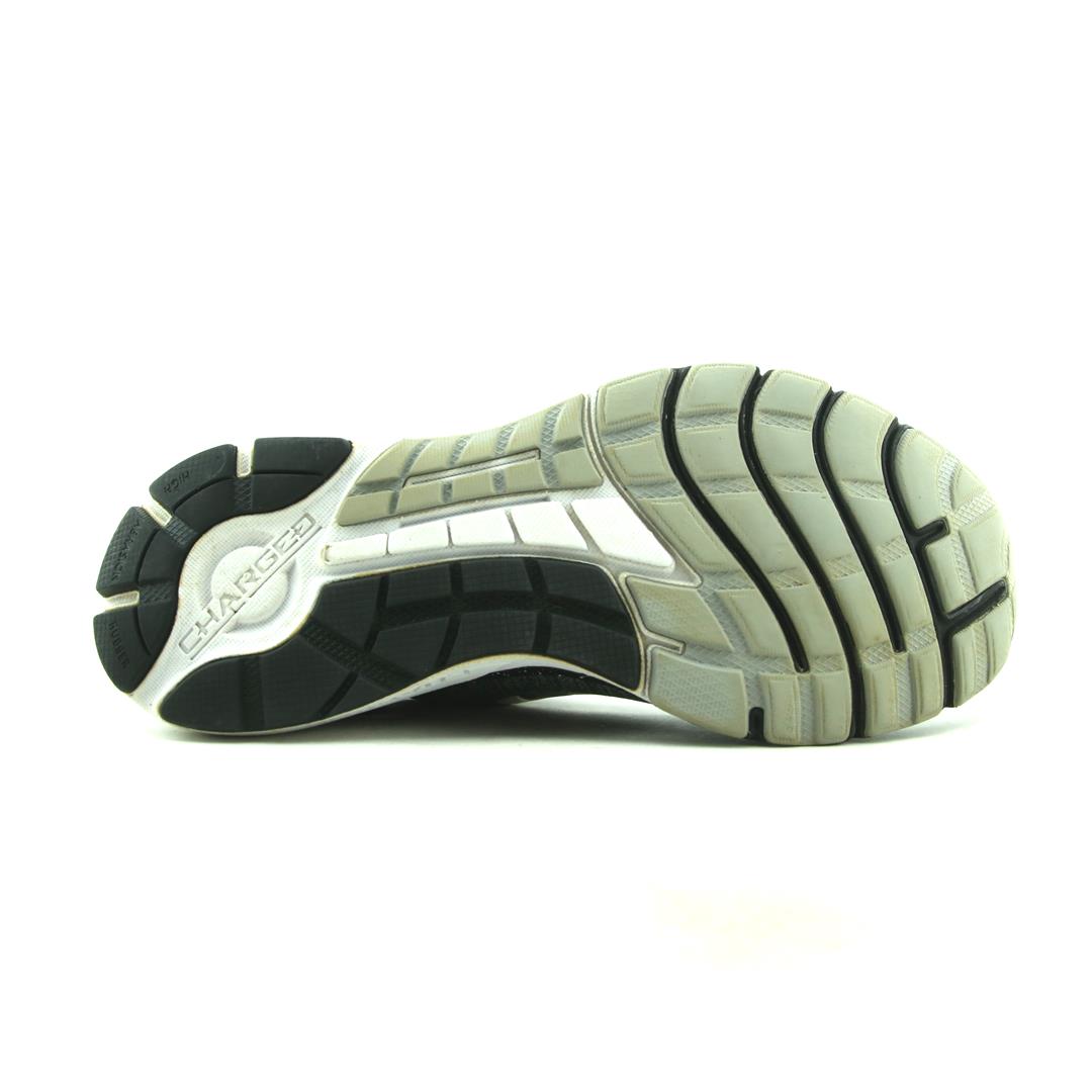 UNDER ARMOUR CHARGED ESCAPE 4