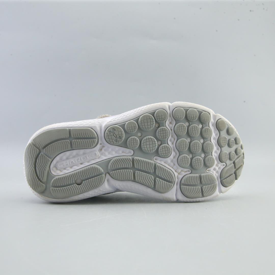 UNDER ARMOUR ASSERT 10