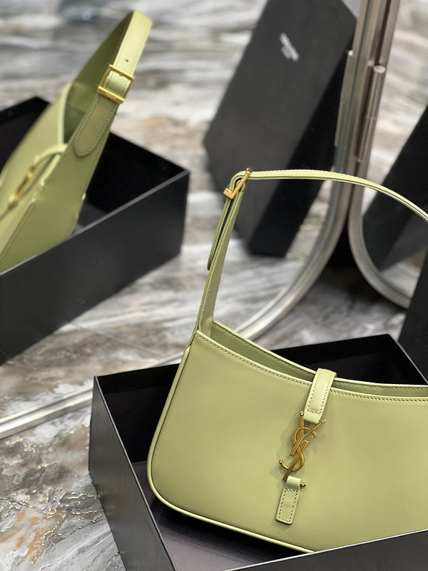Amelia - YSL Bag - 2477