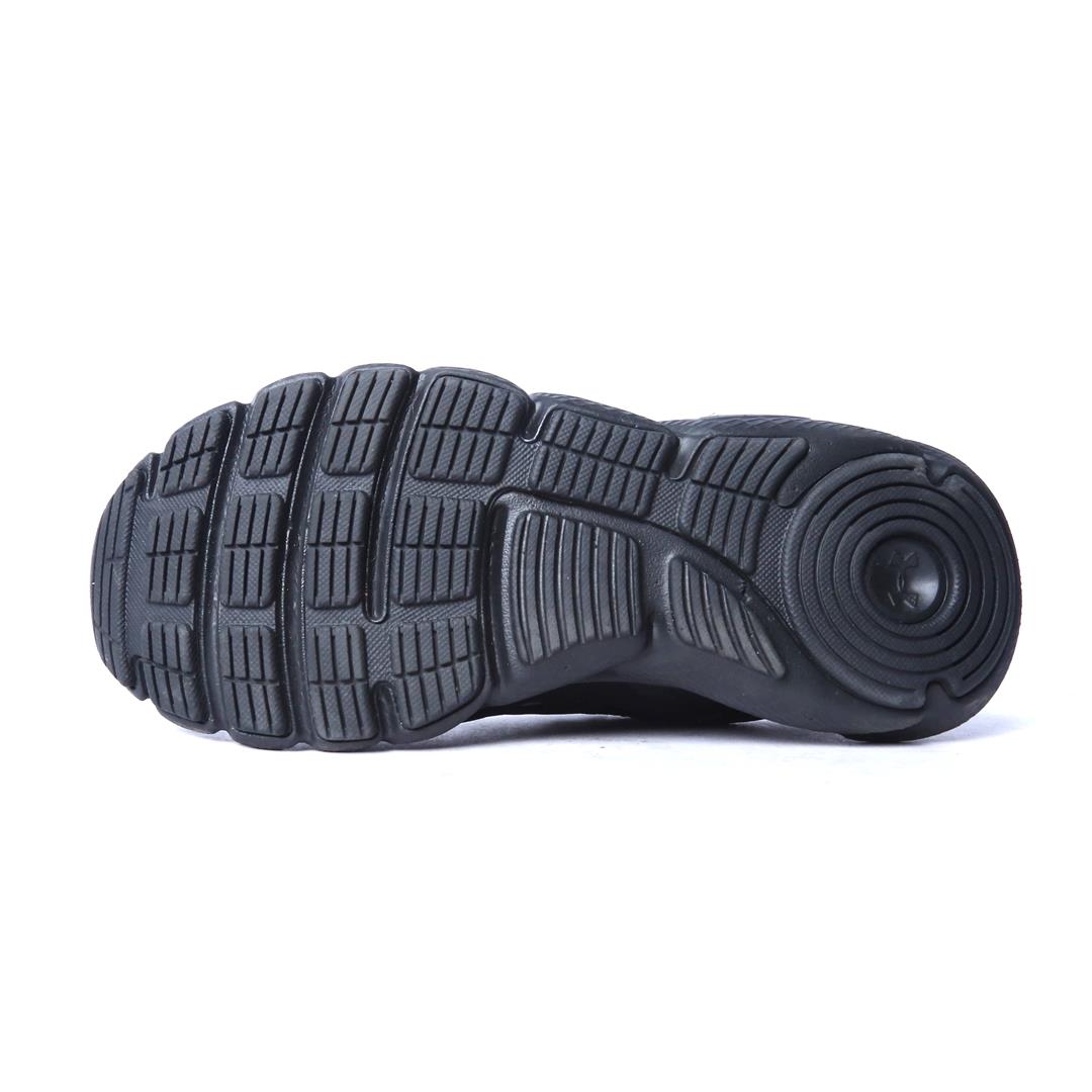 UNDER ARMOUR ASSERT 9