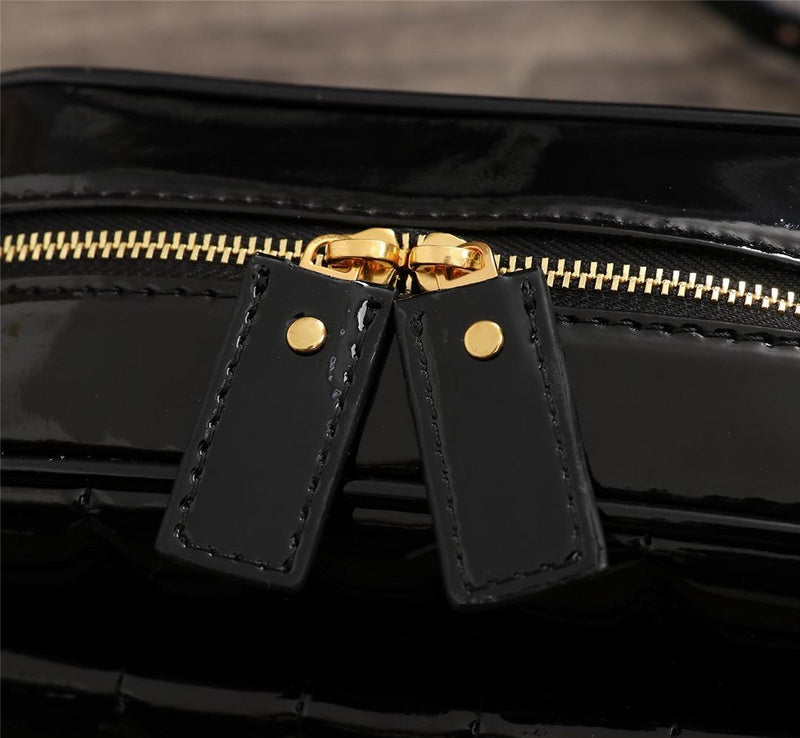 Amelia - YSL Bag - 2857