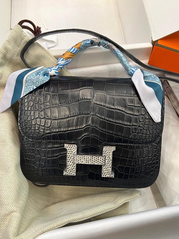 Amelia - HMS Bags - 1605