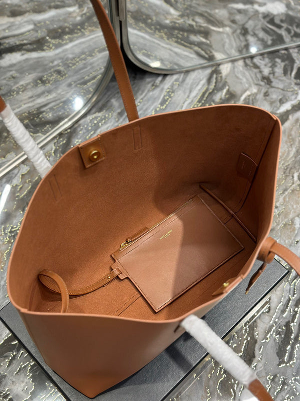Amelia - YSL Bag - 3943