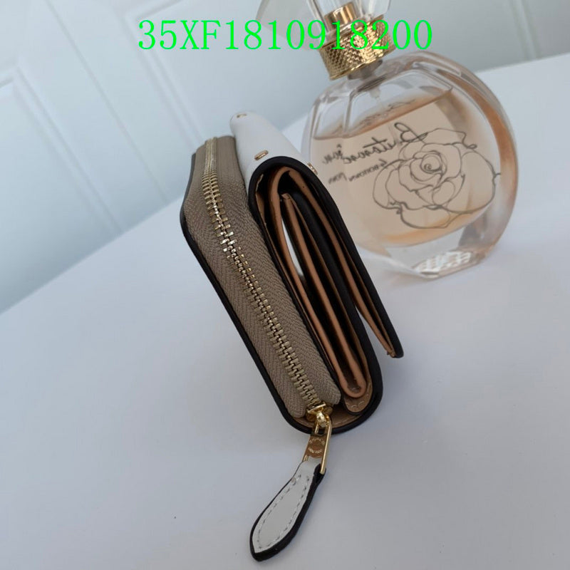 Amelia - CAH Wallet - 079