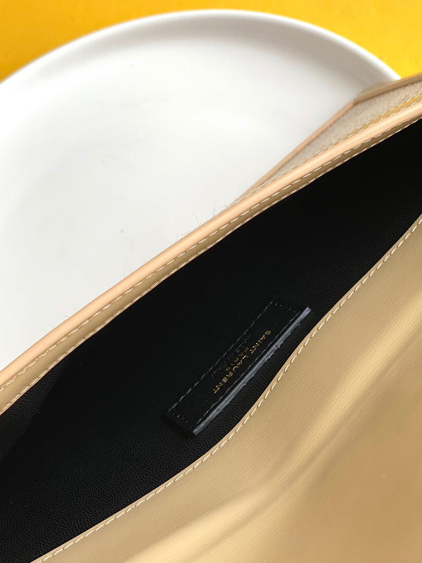 Amelia - YSL Bag - 4131