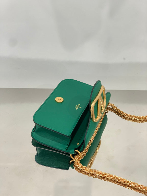Amelia's Bag Gallery - VEL Bags - 1600