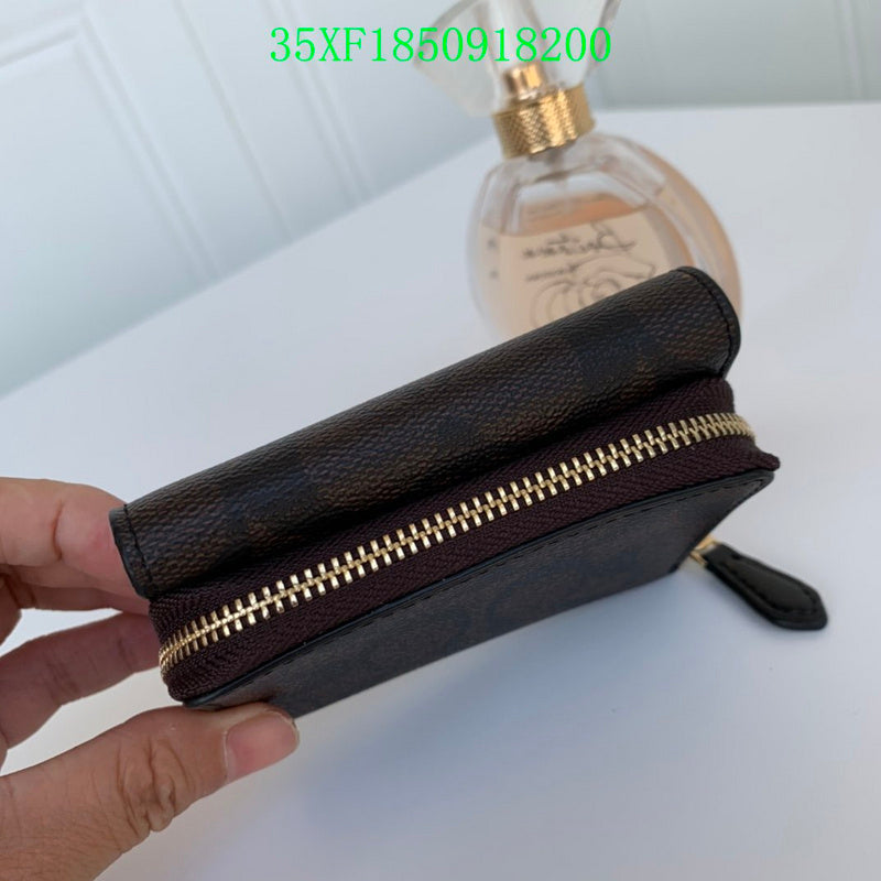 Amelia - CAH Wallet - 073