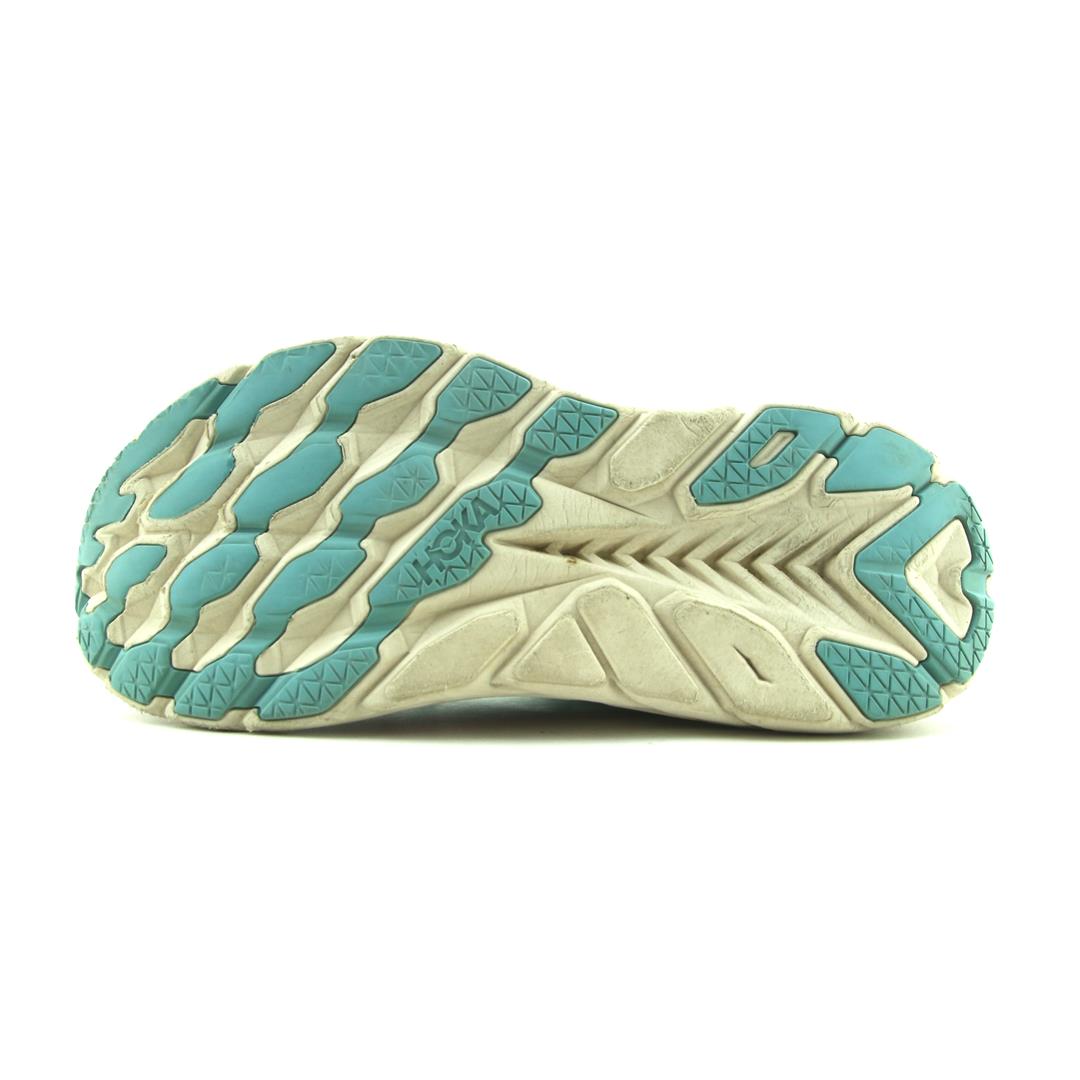 HOKA ONE ONE  CLIFTON 8