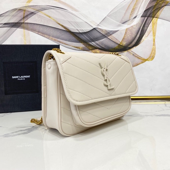 Amelia - YSL Bag - 2443