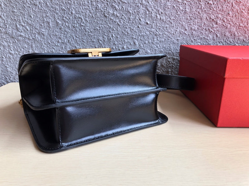 Amelia's Bag Gallery - VEL Bags - 1000
