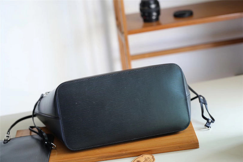 Fan Fashion Lu-Vi bags - 8074