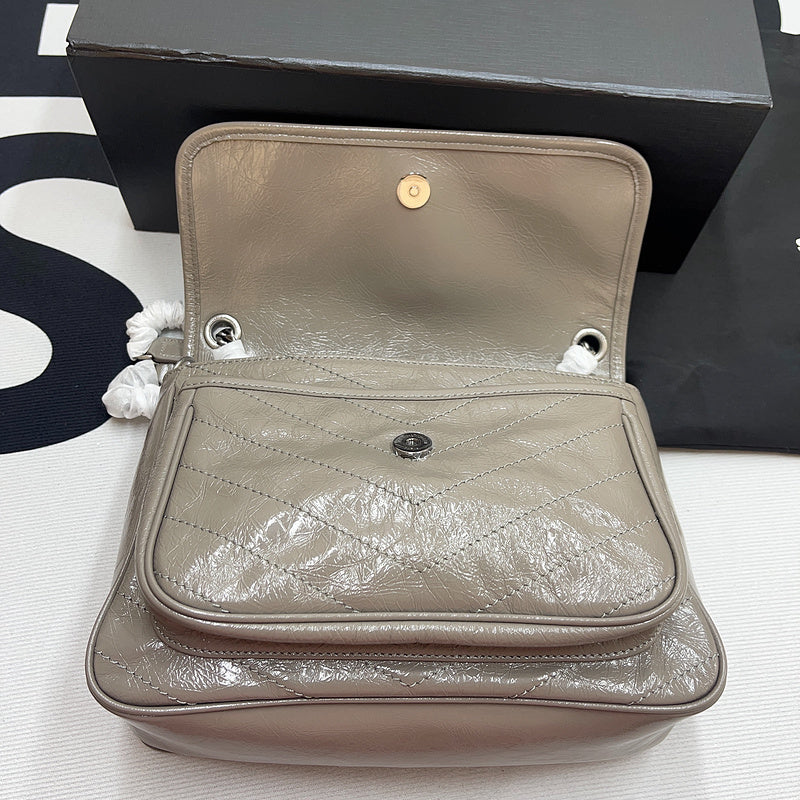 Amelia - YSL Bag - 2242