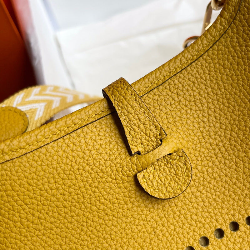 Amelia - HMS Bags - 1651