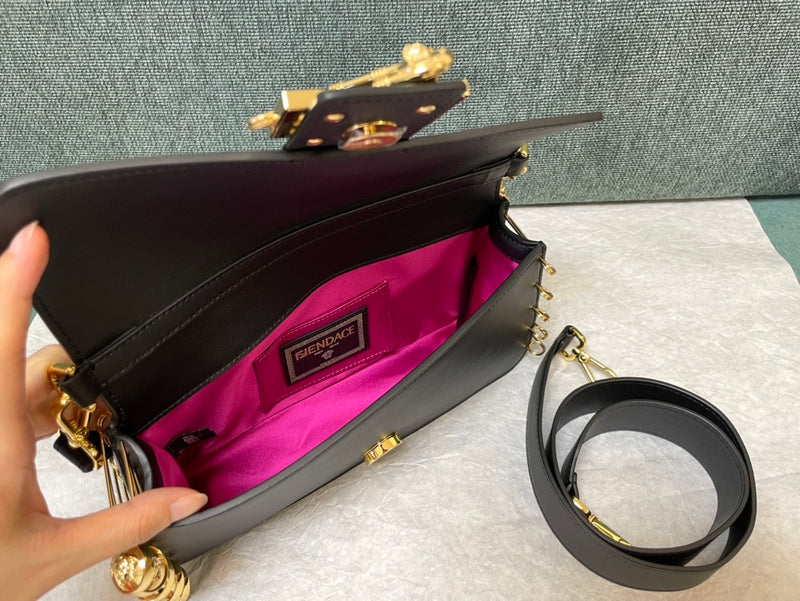 Amelia's Bag Gallery - VAR Bags - 226