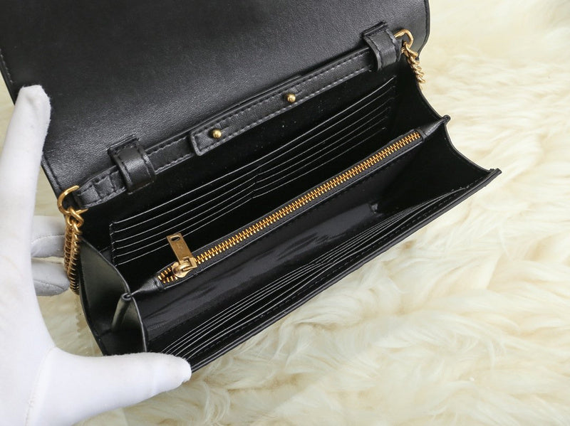 Amelia - YSL Bag - 3581