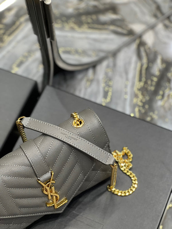 Amelia - YSL Bag - 1906