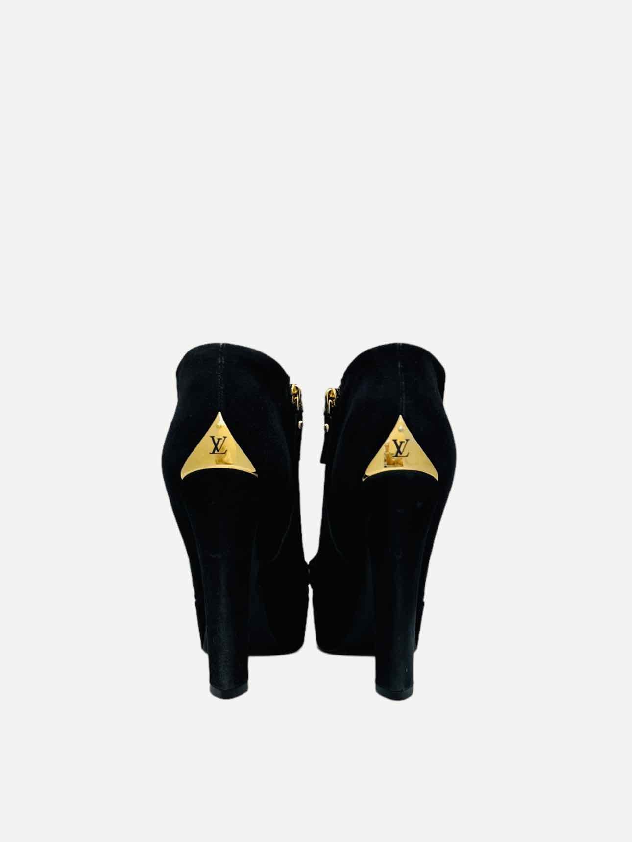 LOUIS VUITTON Peep Toe Black Size EU 38 Booties