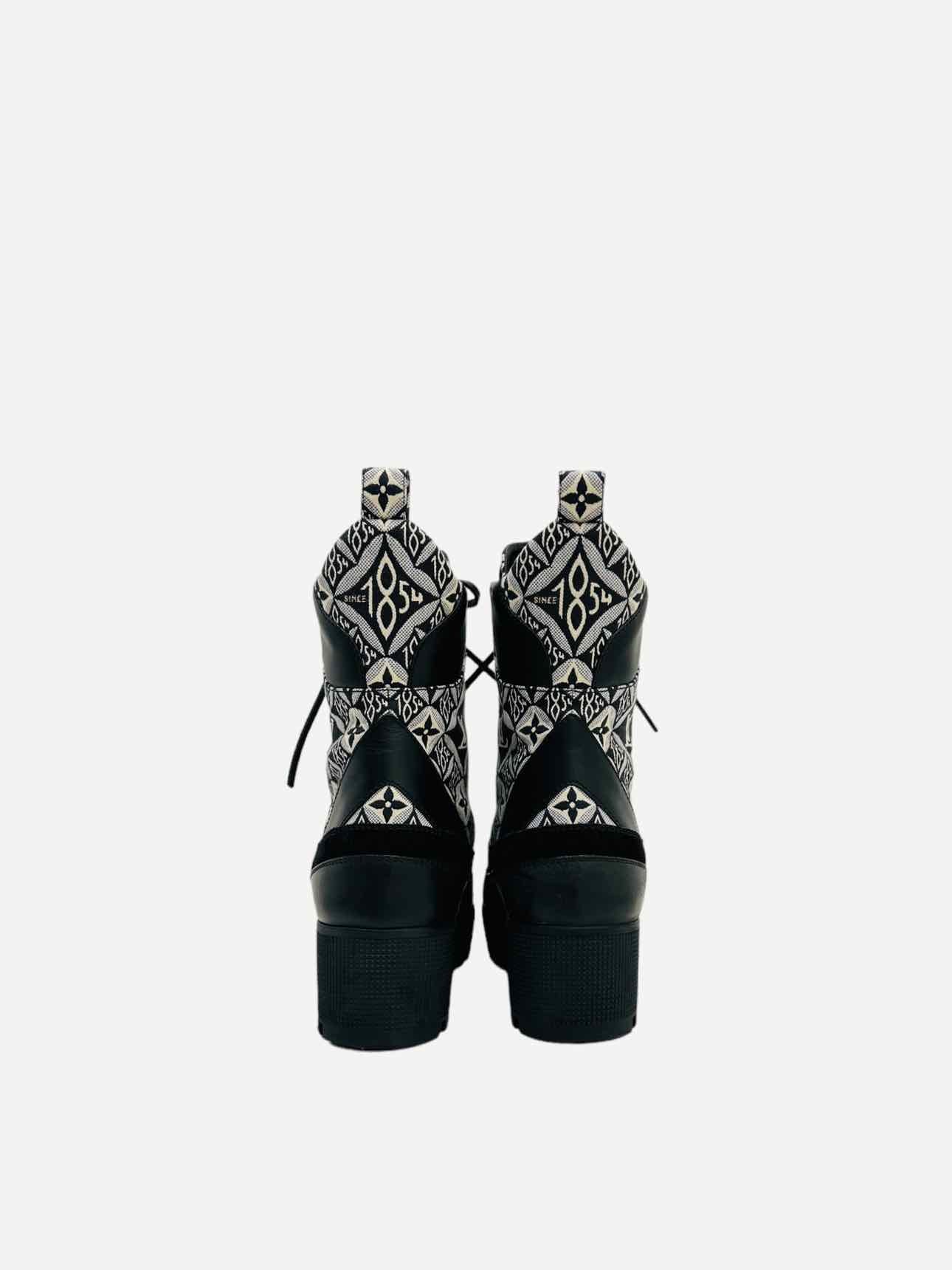 LOUIS VUITTON Black & White Size EU 40 Ankle Boots