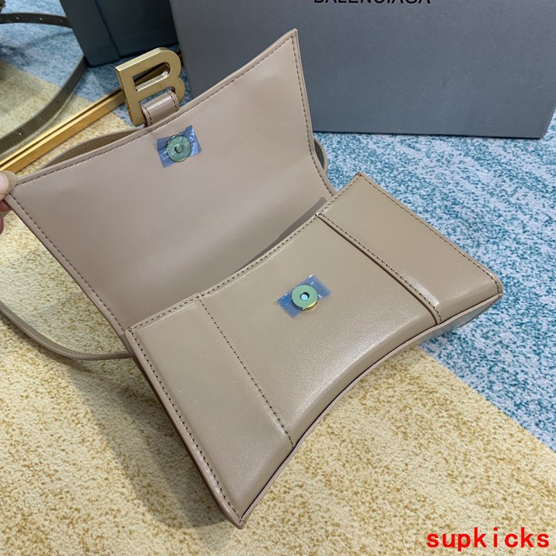 Amelia- BG Hourglass Bags - 160