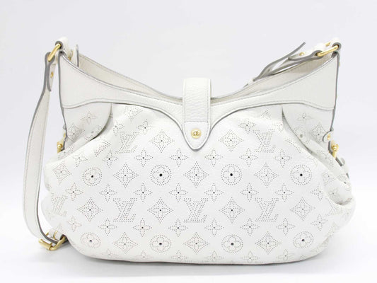 Louis Vuitton Mahina Leather XL Shoulder Bag White