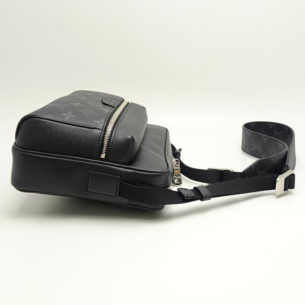 Louis Vuitton Messenger PM Taiga Eclipse Noir