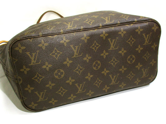 Louis Vuitton Neverfull MM Tote Bag Monogram