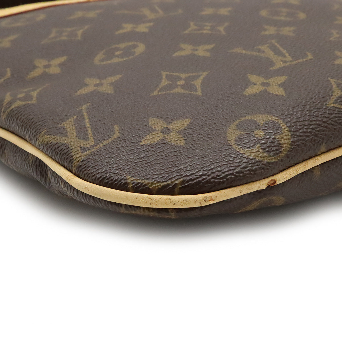 Louis Vuitton Pochette Bosphore Shoulder Bag