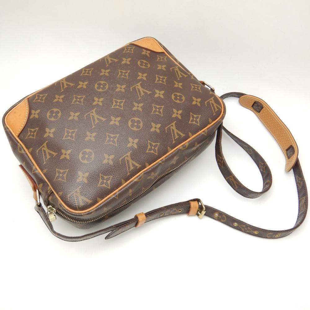 Louis Vuitton Monogram Crossbody Shoulder Bag Brown