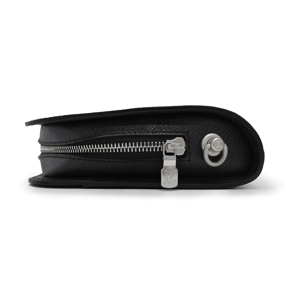 Louis Vuitton Baikal Taiga Ardoise Clutch Shoulder Bag Black