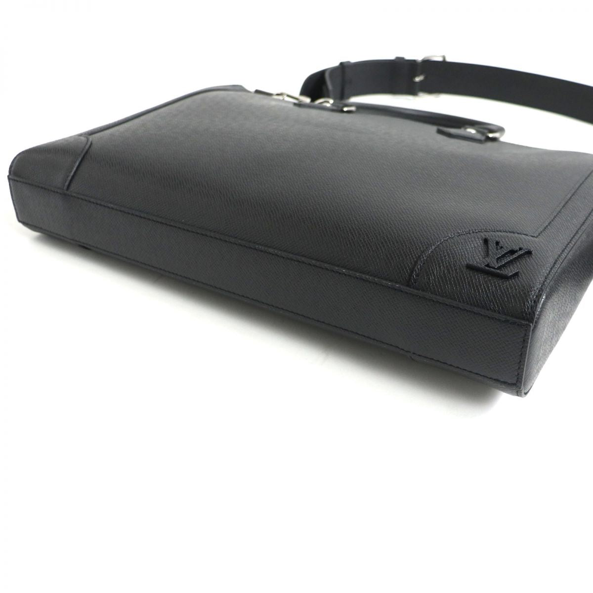 Louis Vuitton Slim Taiga 2way Leather Briefcase Black