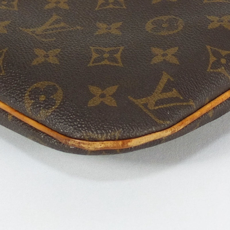 Louis Vuitton Pochette Bosphore Monogram Shoulder Bag