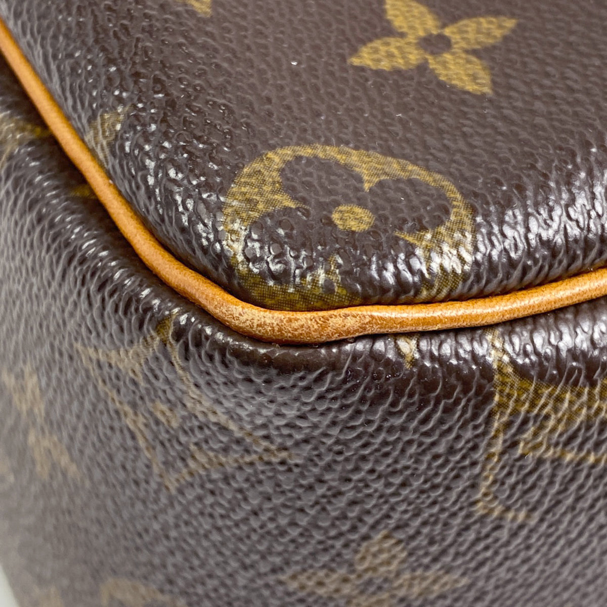 Louis Vuitton Cite MM Shoulder Bag Monogram Brown
