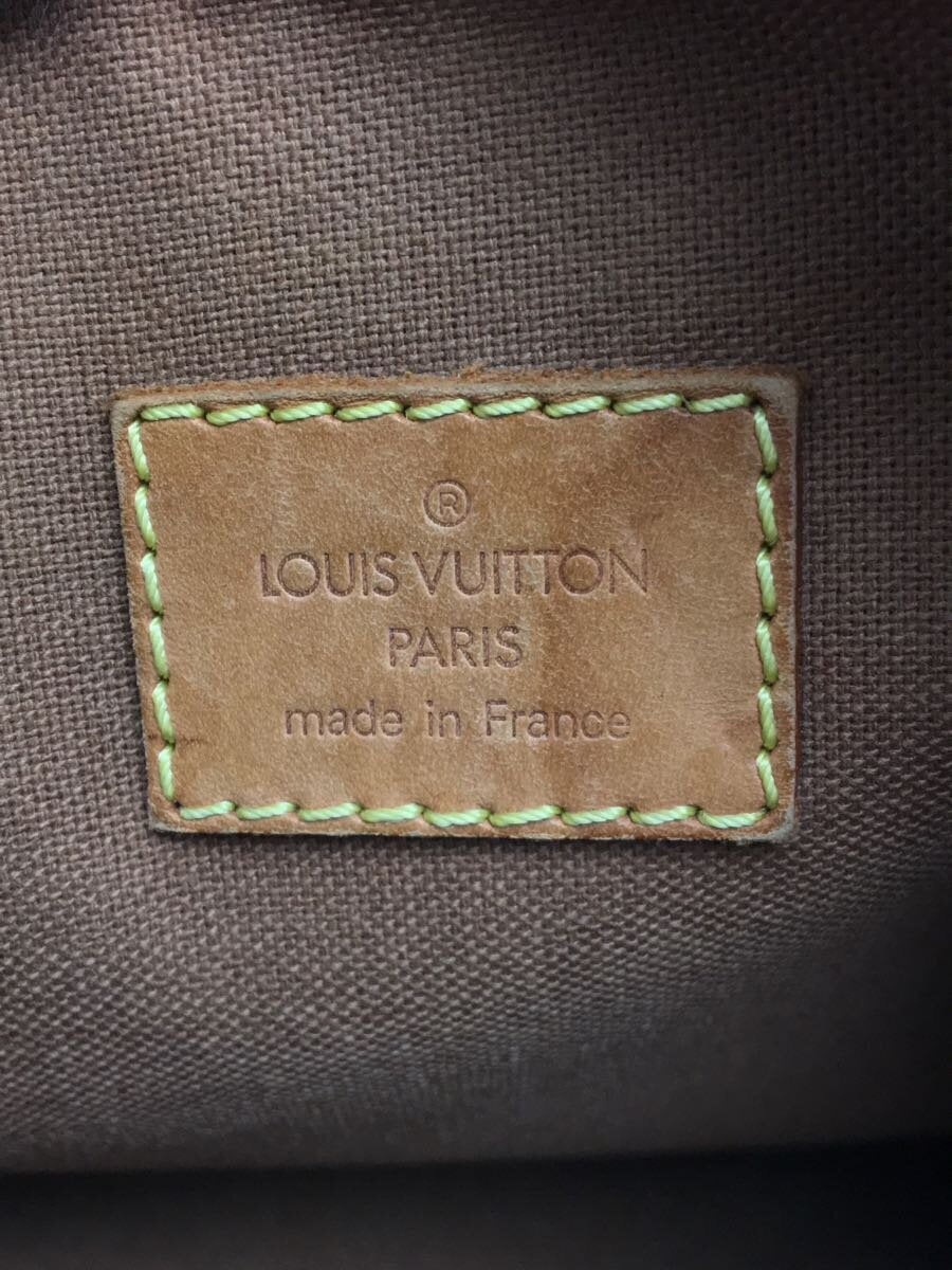 Louis Vuitton Pochette Bosphore Monogram