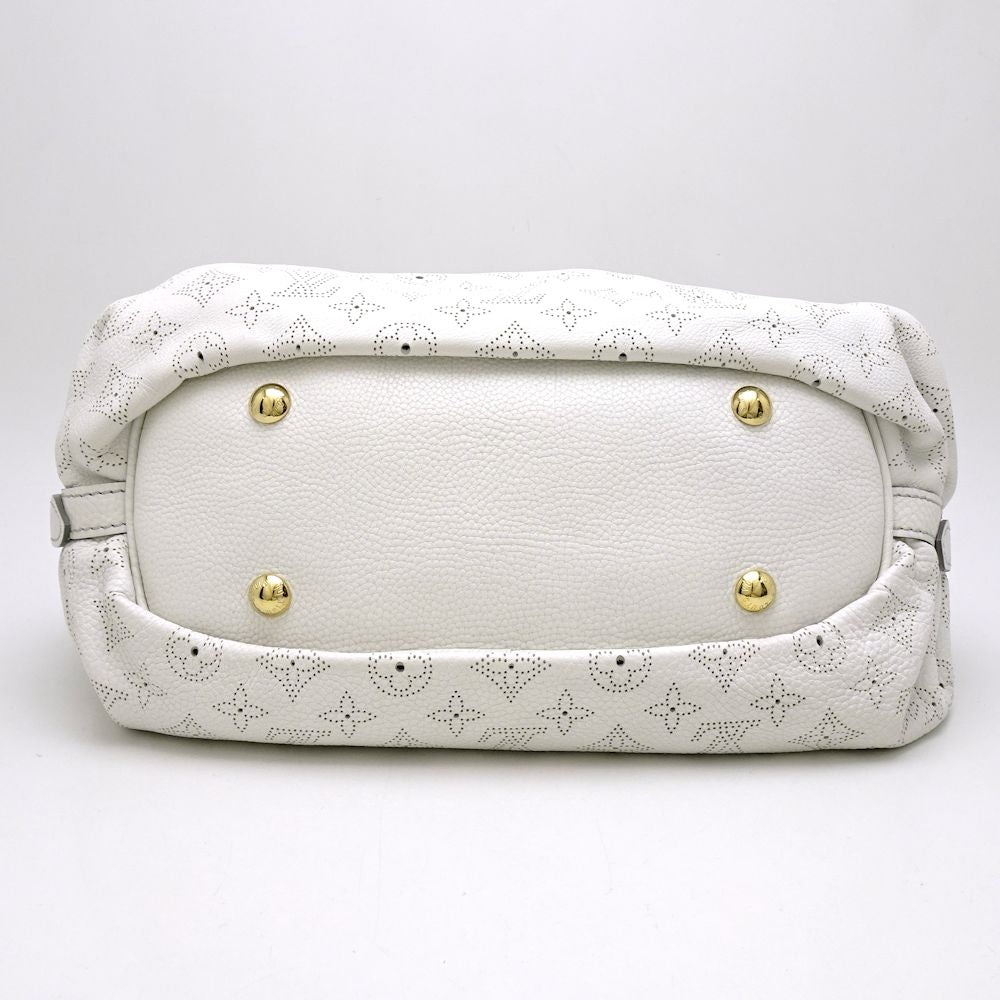 Louis Vuitton Shoulder Bag Mahina XS Bron White