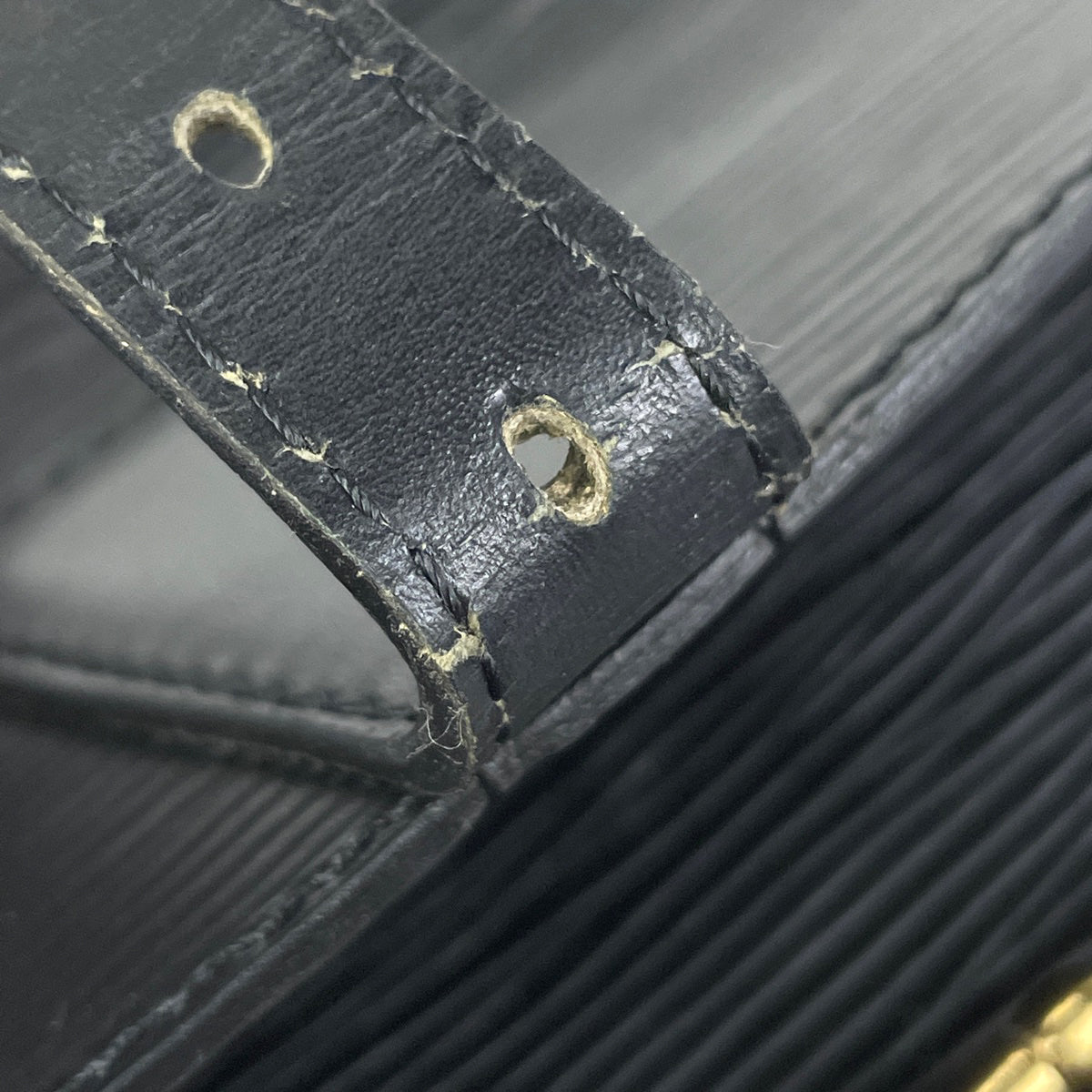 Louis Vuitton Gennefeille Shoulder Bag Epi Noir