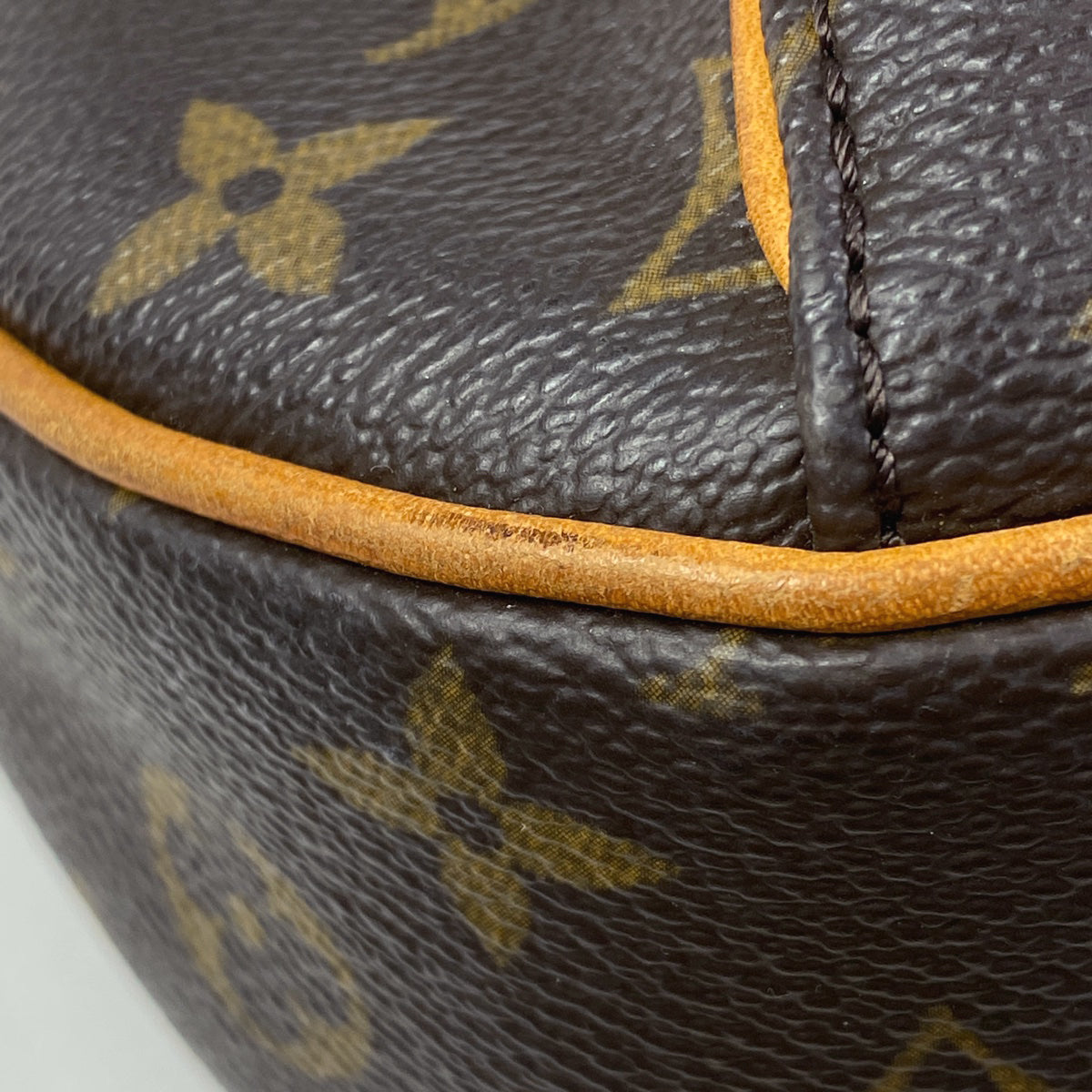 Louis Vuitton Thames GM One Shoulder Shoulder Bag Monogram Brown