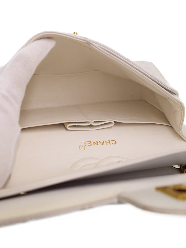 Chanel Matelasse Chain Shoulder Bag White