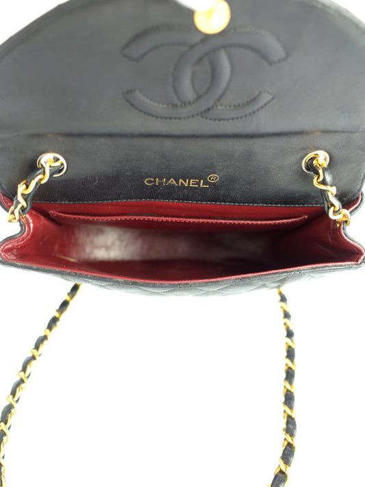 Chanel Matelasse Chain Shoulder Bag Black