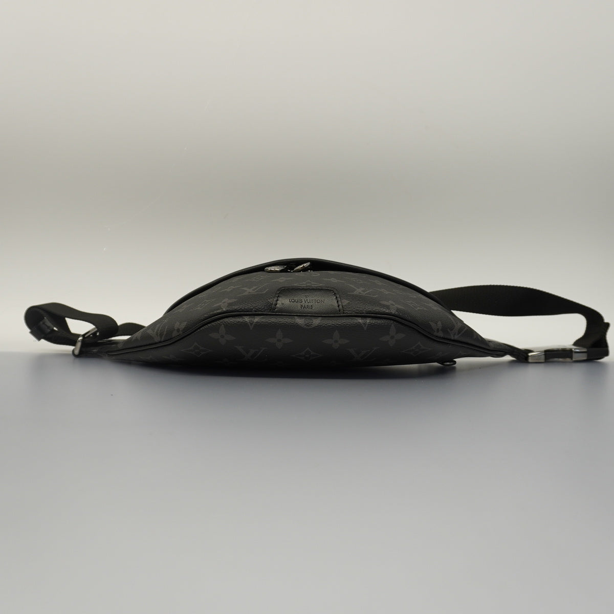 Louis Vuitton Body Bag Monogram Eclipse Discovery BumBag